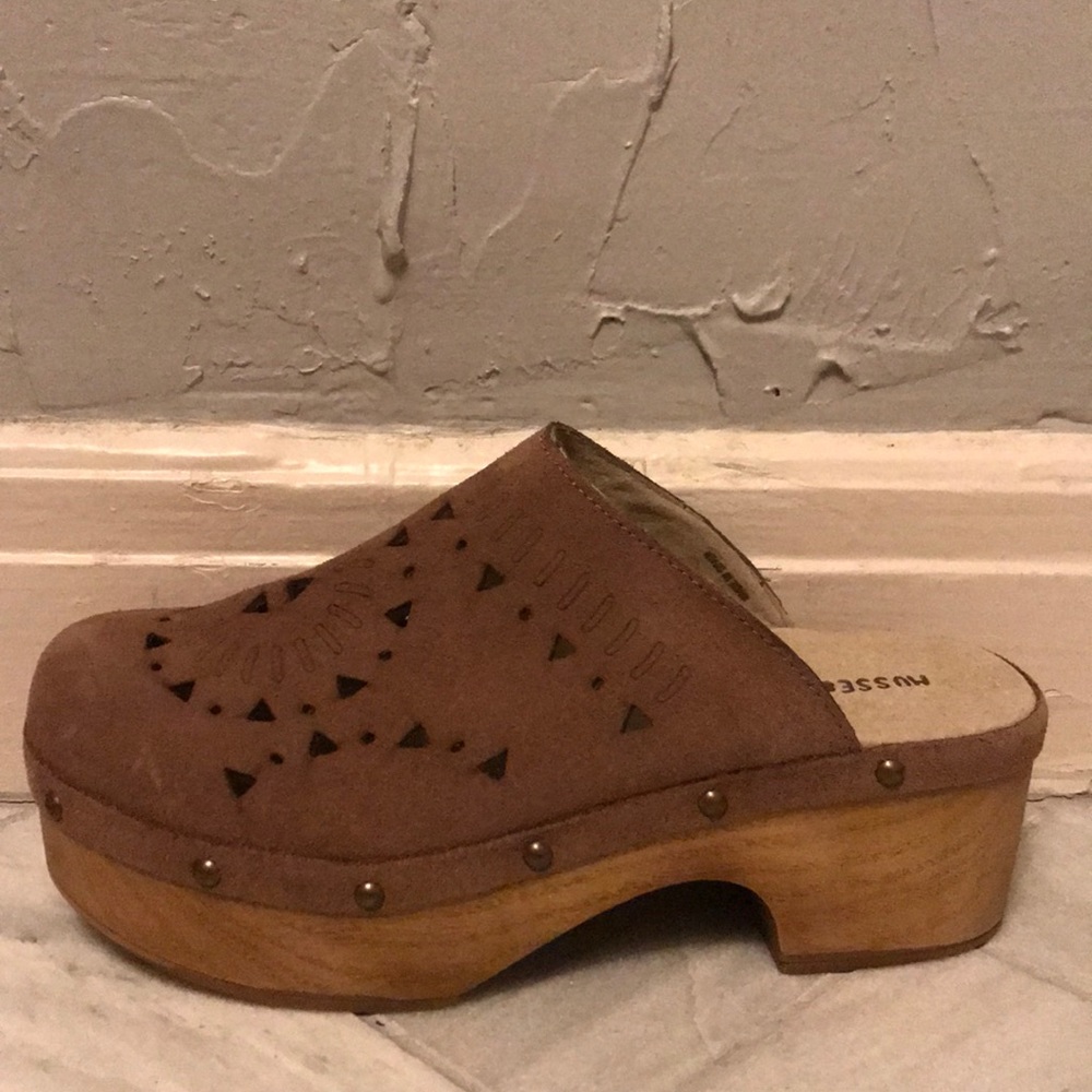 Musse & Cloud Stencil Clogs size 39